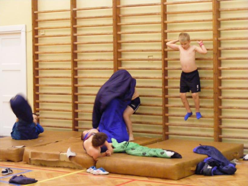 Noc z tenisem stołowym