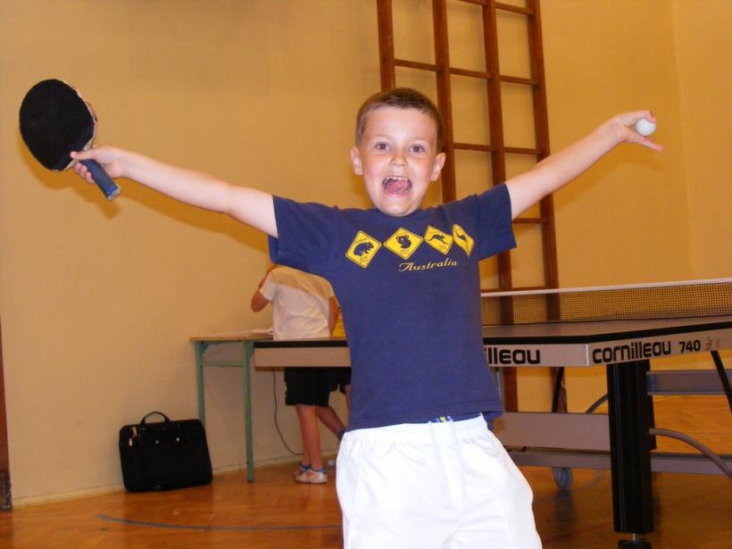 Noc z tenisem stołowym