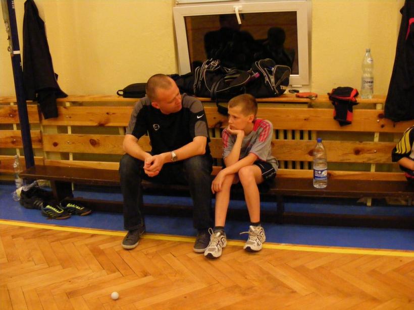 Noc z tenisem stołowym