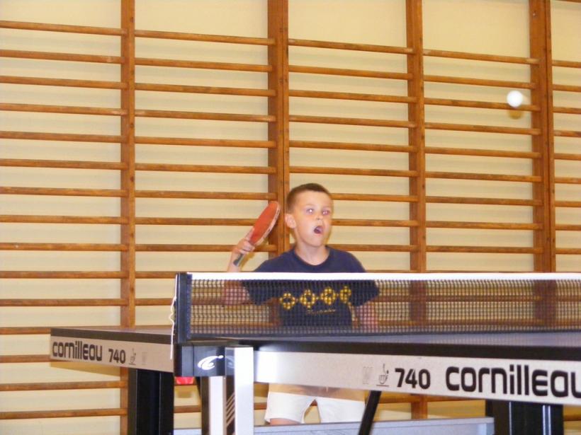 Noc z tenisem stołowym