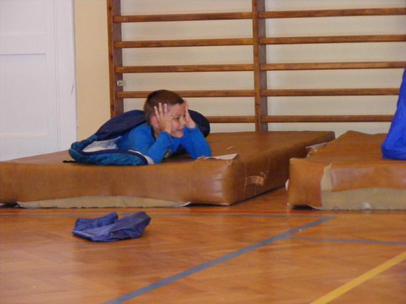 Noc z tenisem stołowym