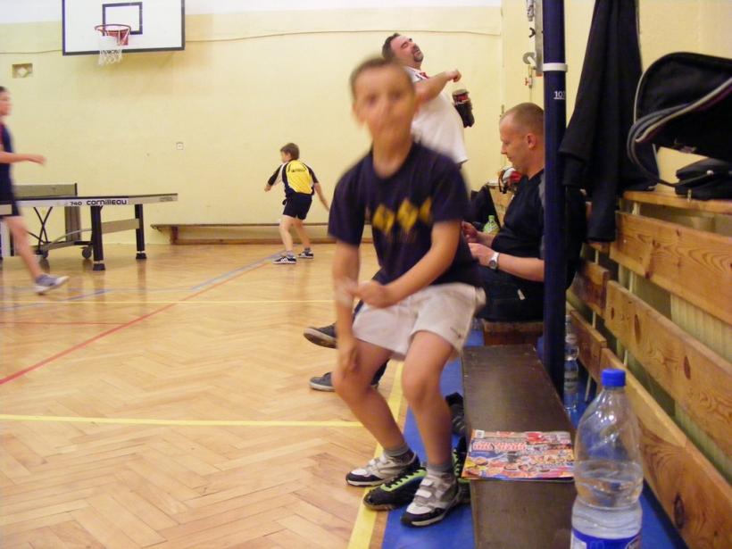 Noc z tenisem stołowym