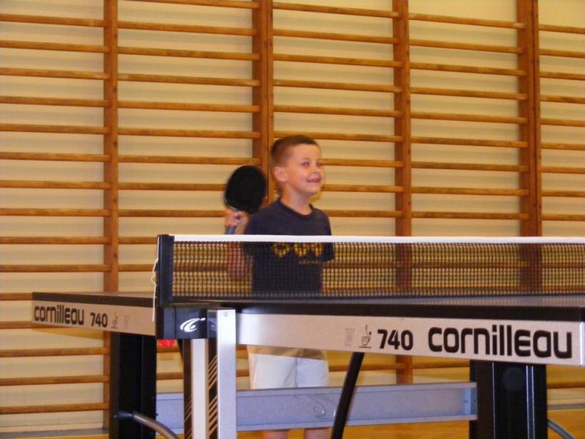 Noc z tenisem stołowym