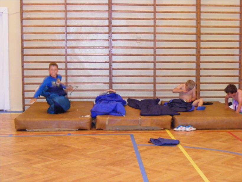 Noc z tenisem stołowym