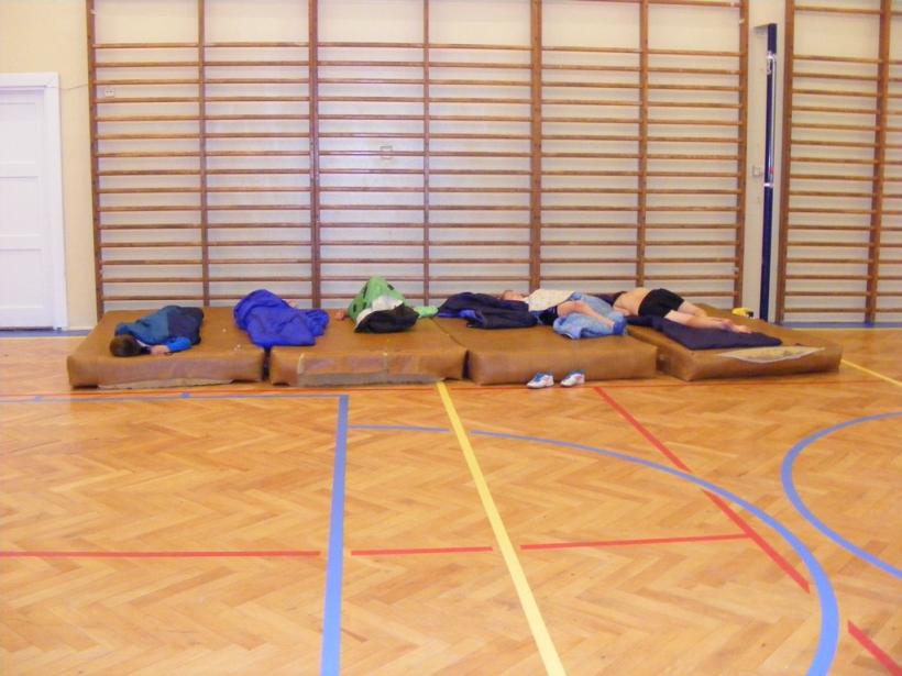 Noc z tenisem stołowym