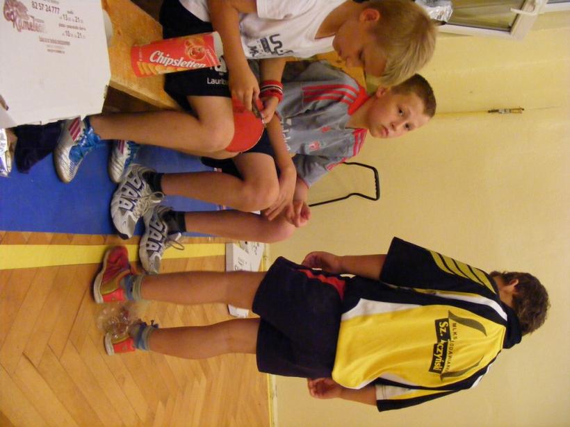 Noc z tenisem stołowym